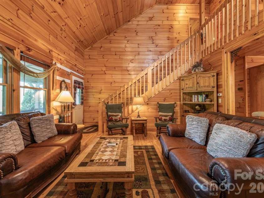 197 Woodby Ridge Road, Vilas, NC 28692.  MLS# CAR4382013, YatesRealty ID 23836. 