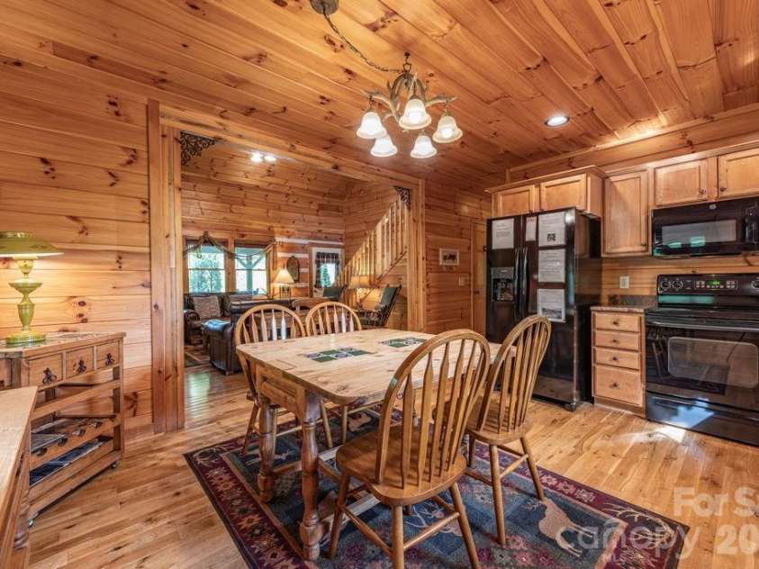 197 Woodby Ridge Road, Vilas, NC 28692.  MLS# CAR4382013, YatesRealty ID 23836. 