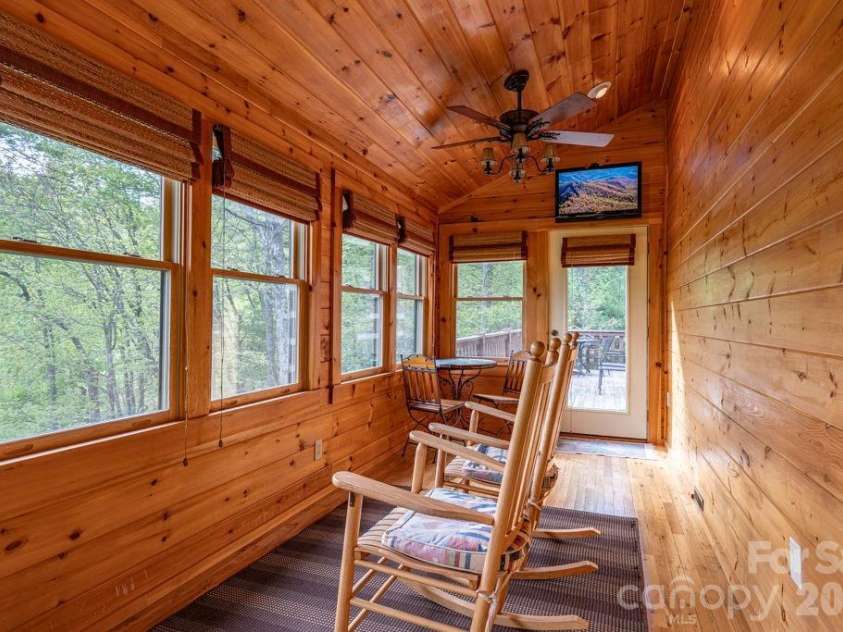 197 Woodby Ridge Road, Vilas, NC 28692.  MLS# CAR4382013, YatesRealty ID 23836. 