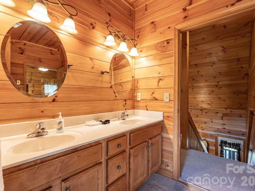 197 Woodby Ridge Road, Vilas, NC 28692.  MLS# CAR4382013, YatesRealty ID 23836. 