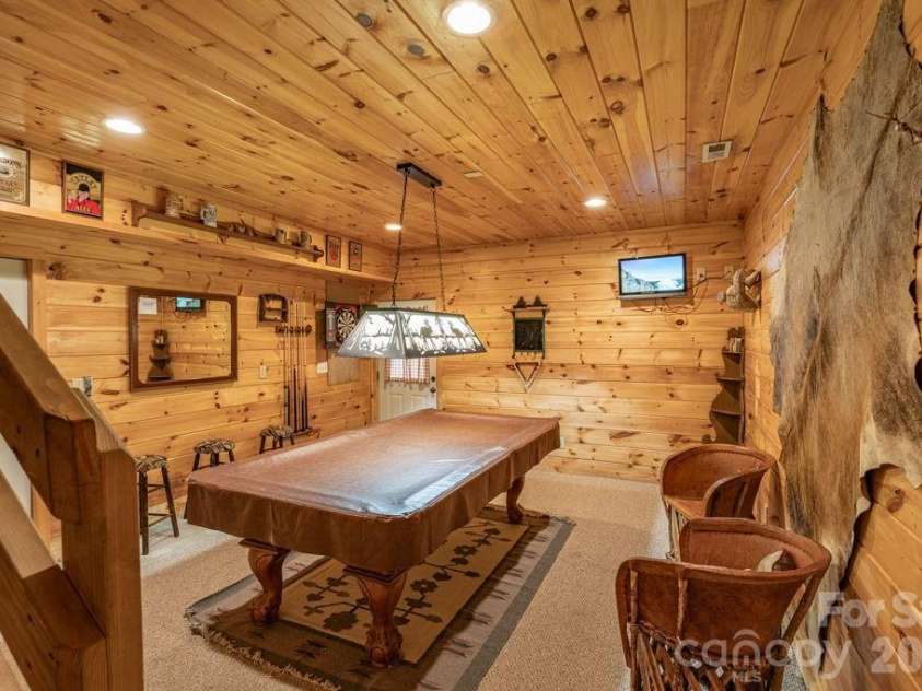 197 Woodby Ridge Road, Vilas, NC 28692.  MLS# CAR4382013, YatesRealty ID 23836. 