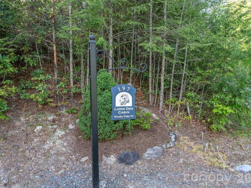 197 Woodby Ridge Road, Vilas, NC 28692.  MLS# CAR4382013, YatesRealty ID 23836. 