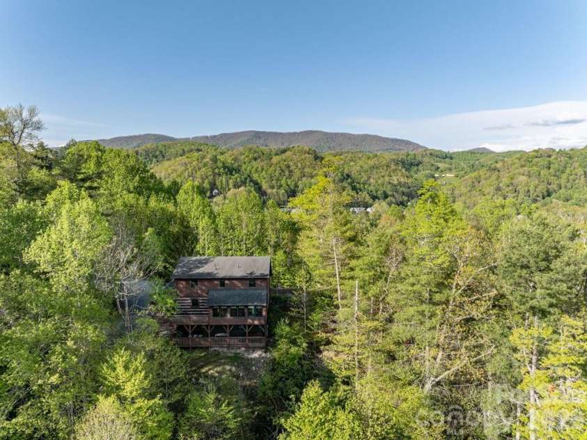 197 Woodby Ridge Road, Vilas, NC 28692.  MLS# CAR4382013, YatesRealty ID 23836. 