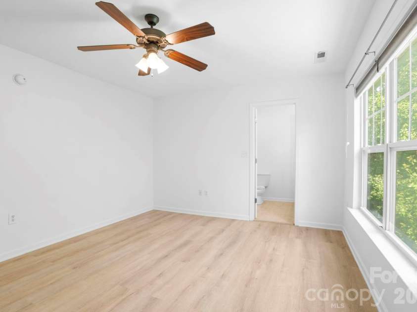 140 Thea Lane, Fletcher, NC 28732.  MLS# CAR4374845, YatesRealty ID 23837. 