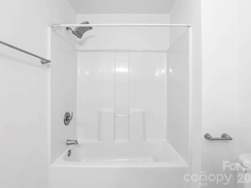140 Thea Lane, Fletcher, NC 28732.  MLS# CAR4374845, YatesRealty ID 23837. 