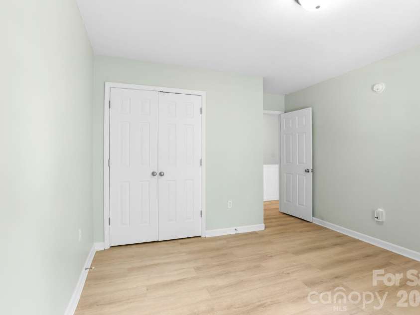 140 Thea Lane, Fletcher, NC 28732.  MLS# CAR4374845, YatesRealty ID 23837. 