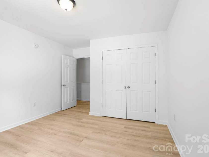 140 Thea Lane, Fletcher, NC 28732.  MLS# CAR4374845, YatesRealty ID 23837. 