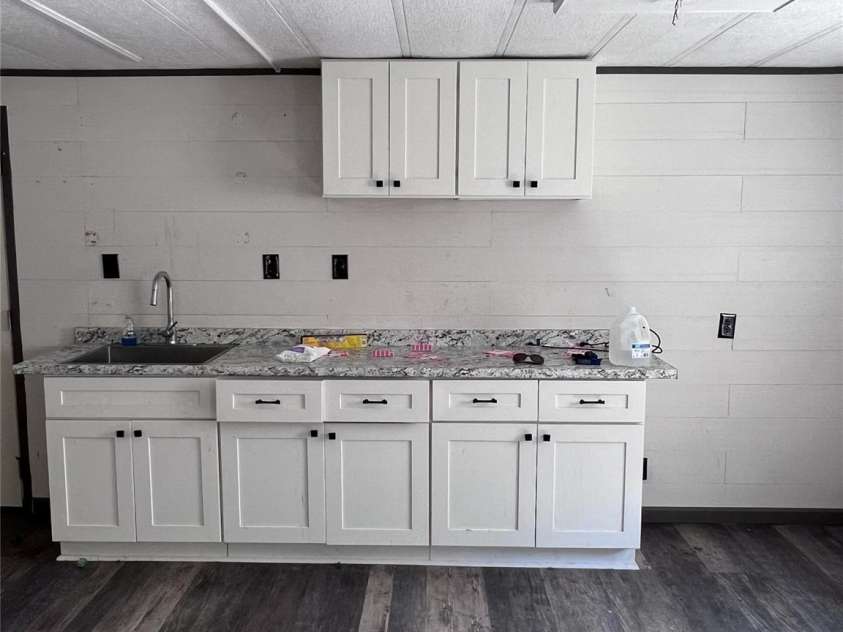 150 Piney Ridge Drive, Hendersonville, NC 28791.  MLS# CAR4277267, YatesRealty ID 23837. 