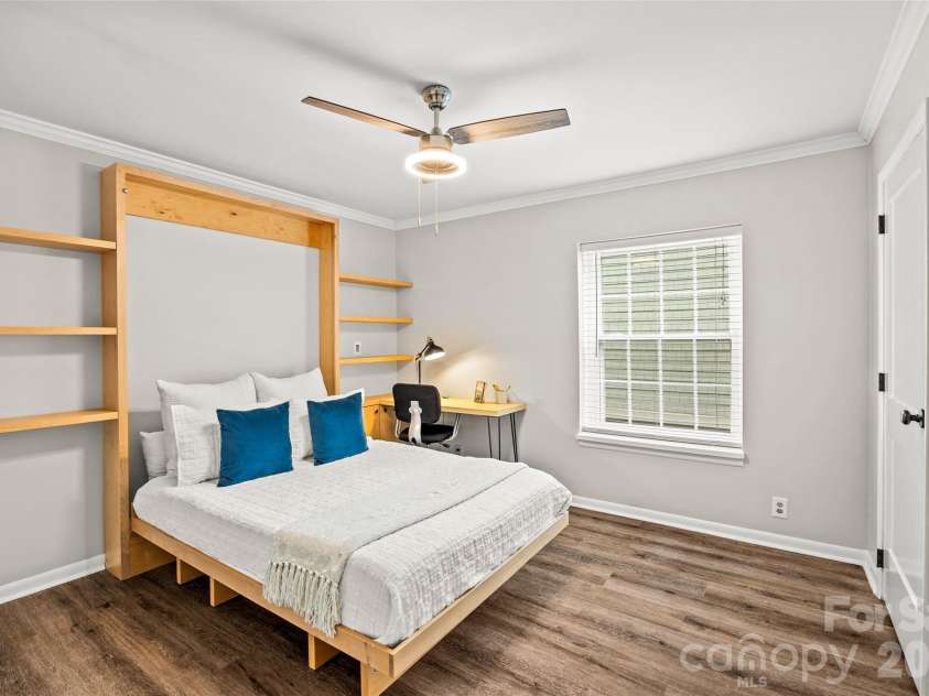 2604 Park Road, Charlotte, NC 28209.  MLS# CAR4374921, YatesRealty ID 23838. 