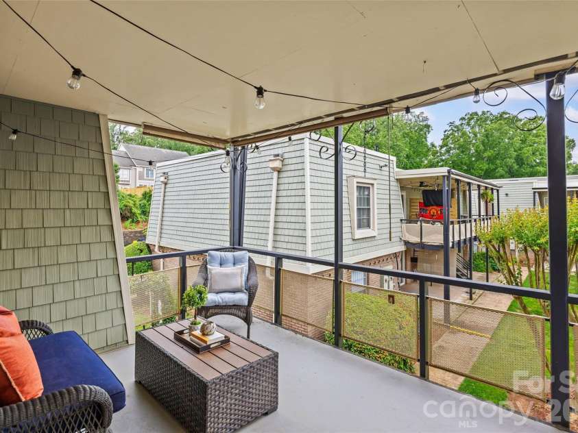 2604 Park Road, Charlotte, NC 28209.  MLS# CAR4374921, YatesRealty ID 23838. 
