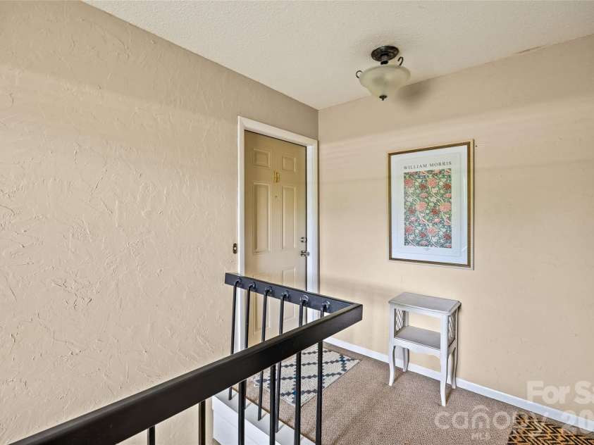 2604 Park Road, Charlotte, NC 28209.  MLS# CAR4374921, YatesRealty ID 23838. 