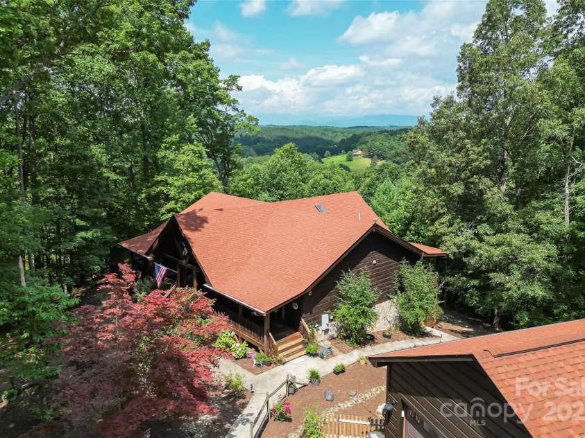 279 Outback Trail, Nebo, NC 28761.  MLS# CAR4277769, YatesRealty ID 23838. 