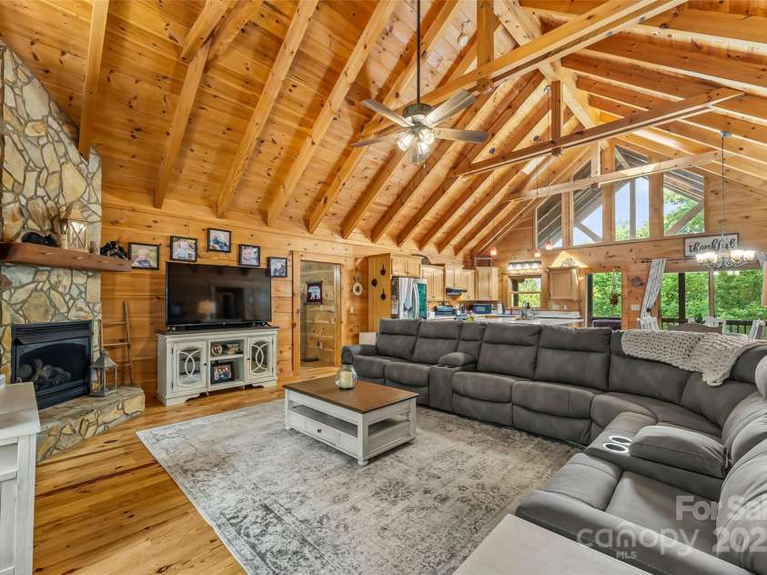 279 Outback Trail, Nebo, NC 28761.  MLS# CAR4277769, YatesRealty ID 23838. 