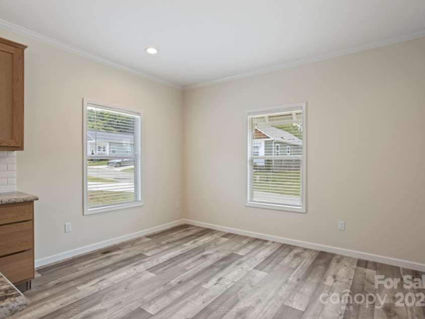 121 Bellamy Road, Asheville, NC 28806.  MLS# CAR4277886, YatesRealty ID 23839. 