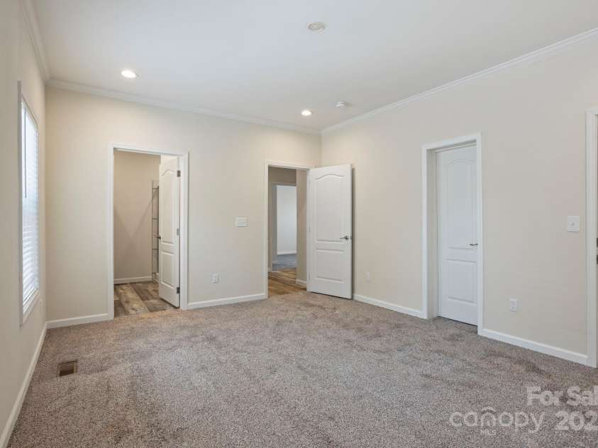 121 Bellamy Road, Asheville, NC 28806.  MLS# CAR4277886, YatesRealty ID 23839. 