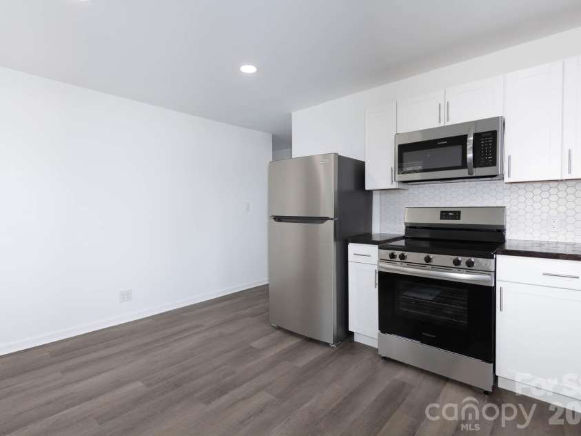 108 Little Texas Road, Kannapolis, NC 28083.  MLS# CAR4335230, YatesRealty ID 2384. Kitchen