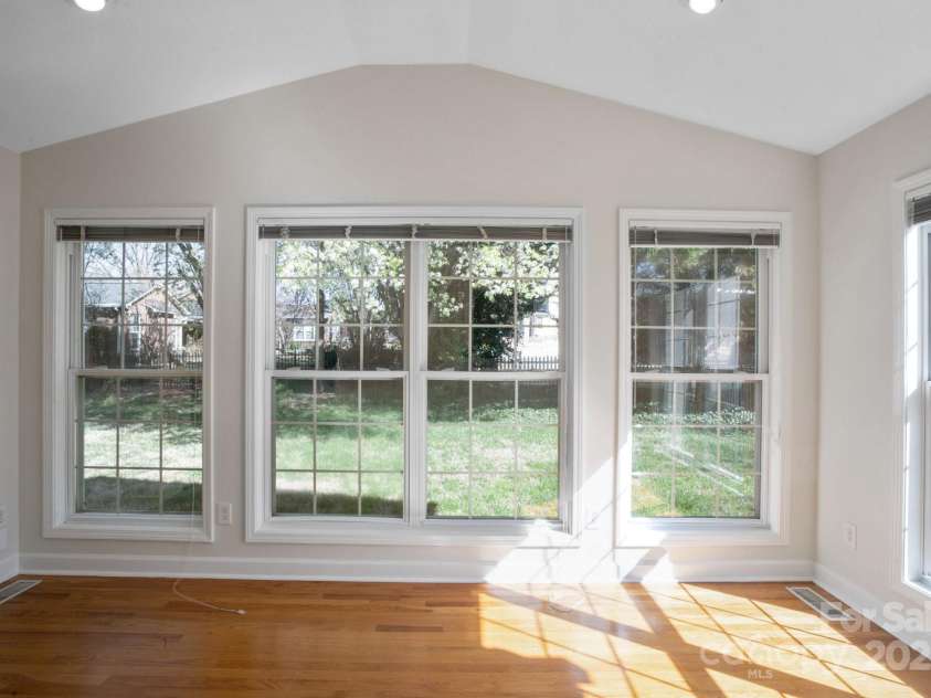 1207 Overhill Road, Salisbury, NC 28144.  MLS# CAR4228943, YatesRealty ID 2384. Sunroom