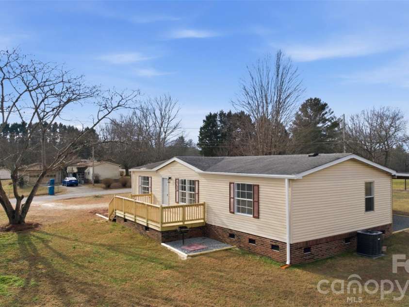 53 Mountain View Drive, Taylorsville, NC 28681.  MLS# CAR4340818, YatesRealty ID 2384. 