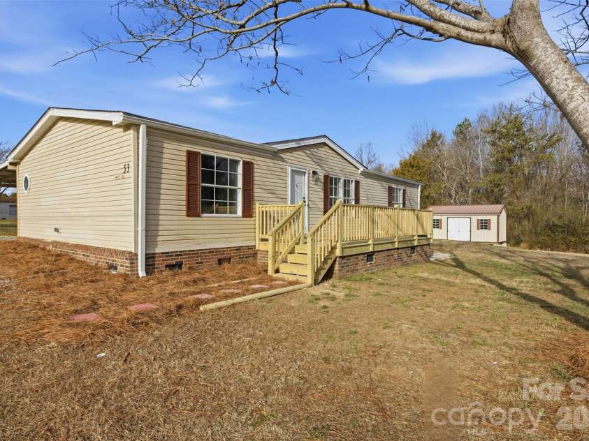 53 Mountain View Drive, Taylorsville, NC 28681.  MLS# CAR4340818, YatesRealty ID 2384. 