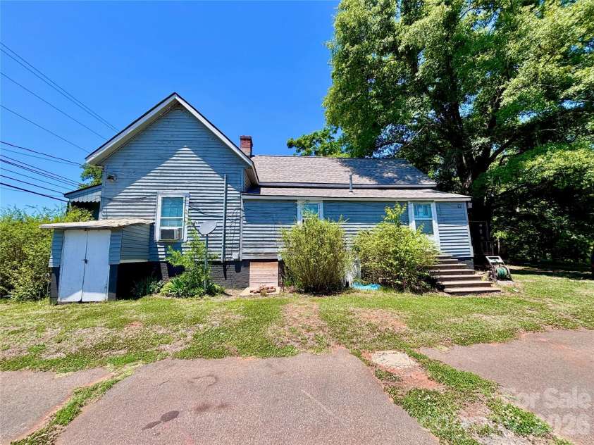 126 West Street, Ellenboro, NC 28040.  MLS# CAR4382395, YatesRealty ID 23841. 