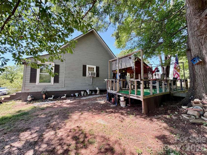 126 West Street, Ellenboro, NC 28040.  MLS# CAR4382395, YatesRealty ID 23841. 