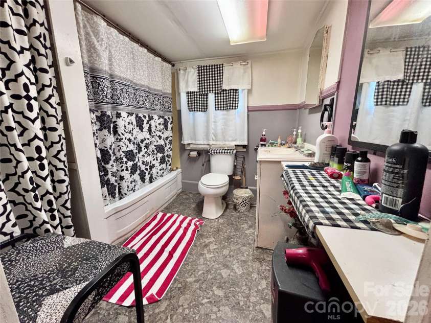 126 West Street, Ellenboro, NC 28040.  MLS# CAR4382395, YatesRealty ID 23841. 