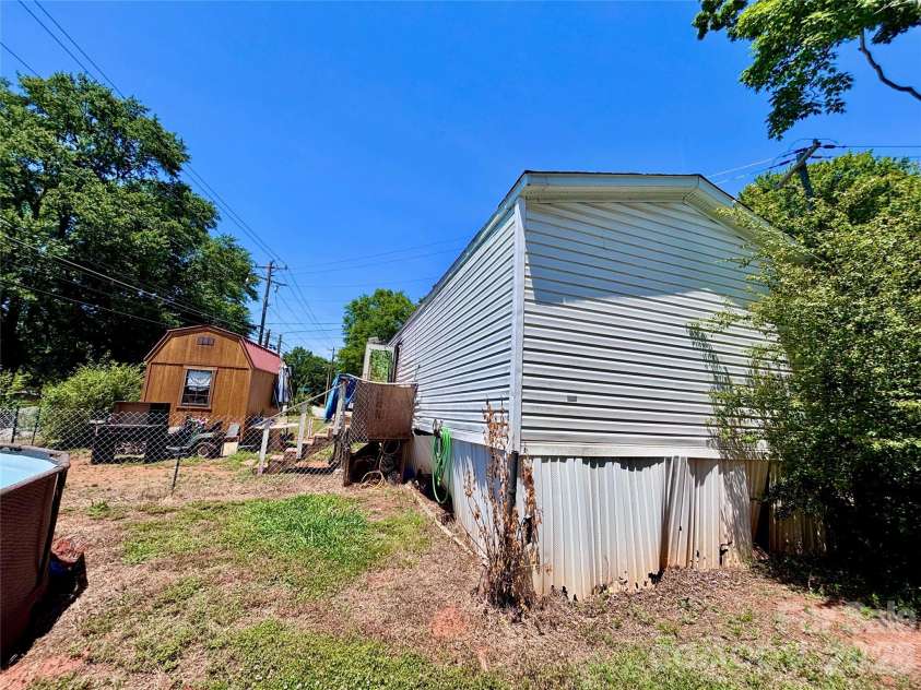 126 West Street, Ellenboro, NC 28040.  MLS# CAR4382395, YatesRealty ID 23841. 