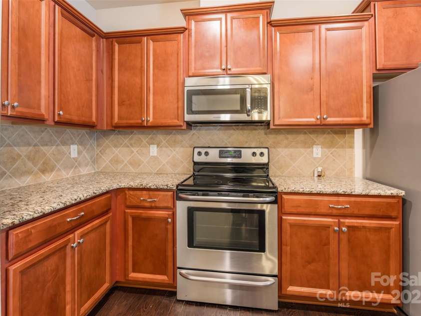2784 Sawbridge Lane, Gastonia, NC 28056.  MLS# CAR4278021, YatesRealty ID 23841. 