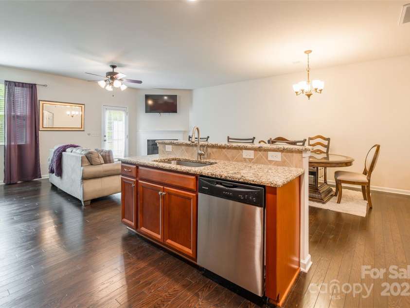 2784 Sawbridge Lane, Gastonia, NC 28056.  MLS# CAR4278021, YatesRealty ID 23841. 
