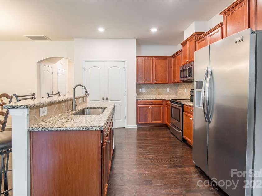 2784 Sawbridge Lane, Gastonia, NC 28056.  MLS# CAR4278021, YatesRealty ID 23841. 