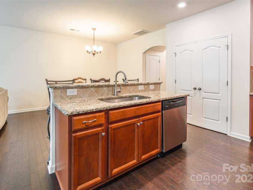 2784 Sawbridge Lane, Gastonia, NC 28056.  MLS# CAR4278021, YatesRealty ID 23841. 