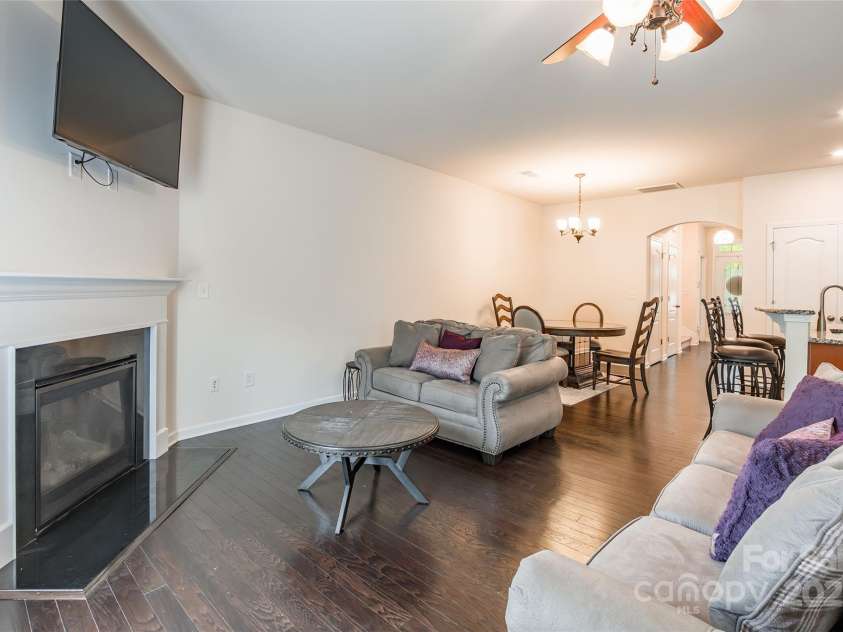 2784 Sawbridge Lane, Gastonia, NC 28056.  MLS# CAR4278021, YatesRealty ID 23841. 