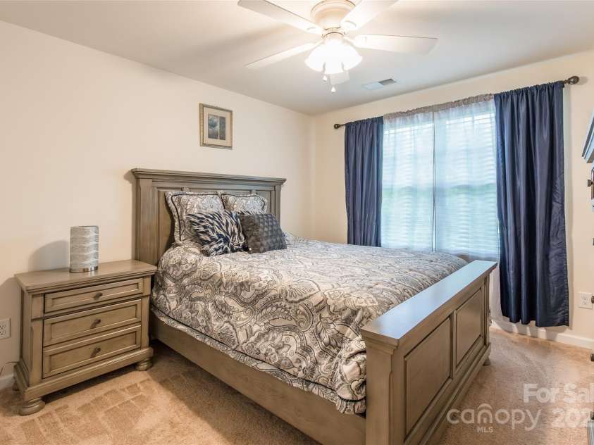 2784 Sawbridge Lane, Gastonia, NC 28056.  MLS# CAR4278021, YatesRealty ID 23841. 