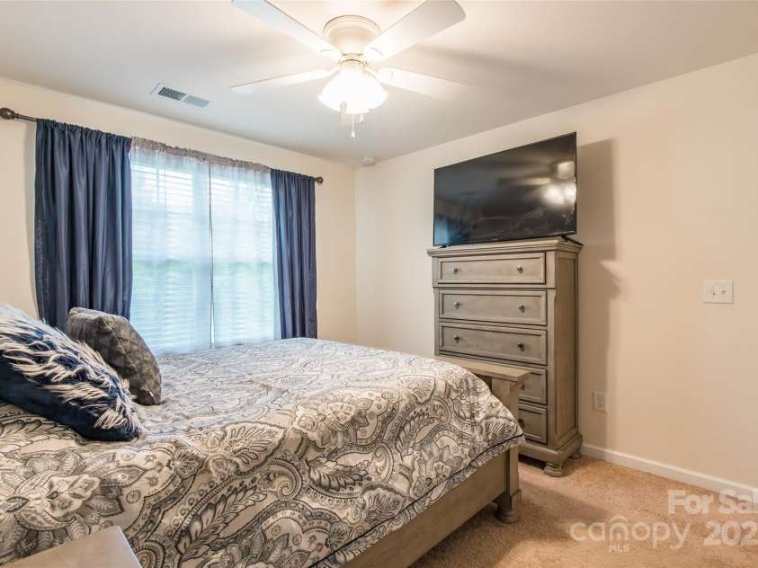 2784 Sawbridge Lane, Gastonia, NC 28056.  MLS# CAR4278021, YatesRealty ID 23841. 