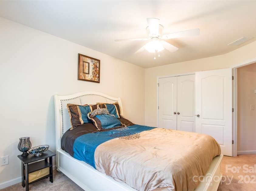 2784 Sawbridge Lane, Gastonia, NC 28056.  MLS# CAR4278021, YatesRealty ID 23841. 