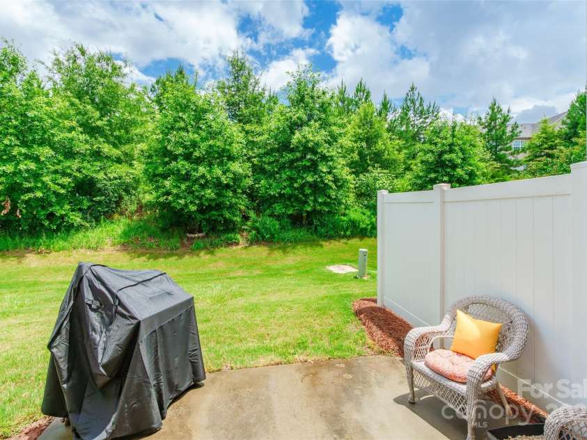 2784 Sawbridge Lane, Gastonia, NC 28056.  MLS# CAR4278021, YatesRealty ID 23841. 