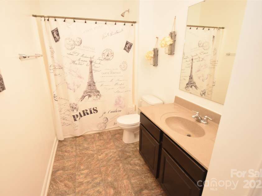 11124 Pond Valley Court, Charlotte, NC 28269.  MLS# CAR4277863, YatesRealty ID 23842. 