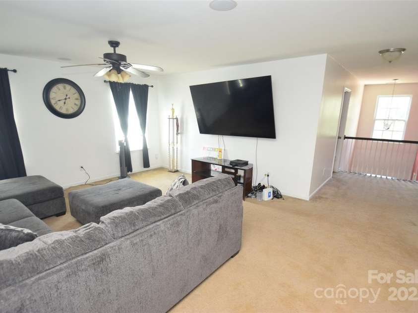 11124 Pond Valley Court, Charlotte, NC 28269.  MLS# CAR4277863, YatesRealty ID 23842. 