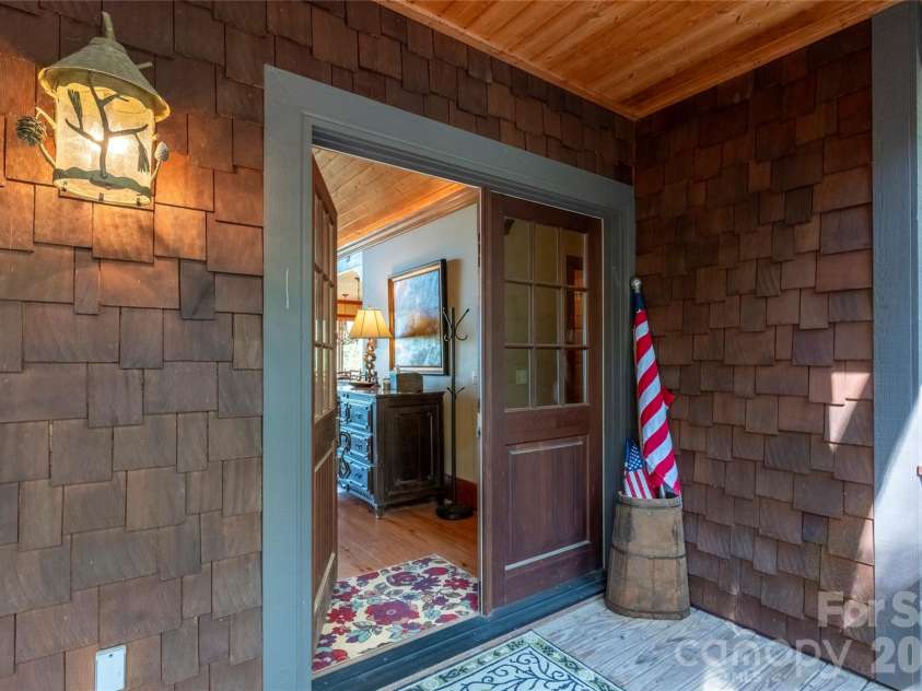601 Hawk Mountain Road, Lake Toxaway, NC 28747.  MLS# CAR4378046, YatesRealty ID 23842. 