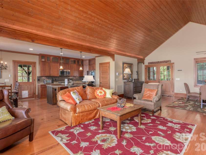 601 Hawk Mountain Road, Lake Toxaway, NC 28747.  MLS# CAR4378046, YatesRealty ID 23842. 