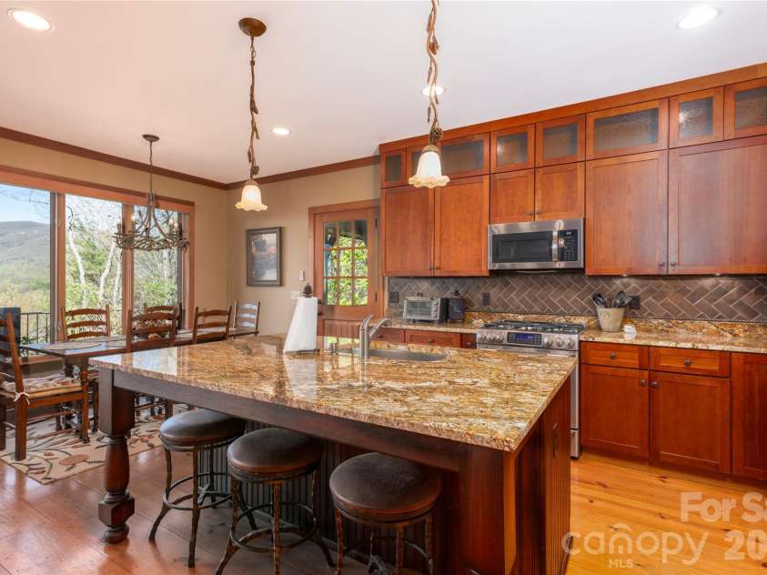 601 Hawk Mountain Road, Lake Toxaway, NC 28747.  MLS# CAR4378046, YatesRealty ID 23842. 