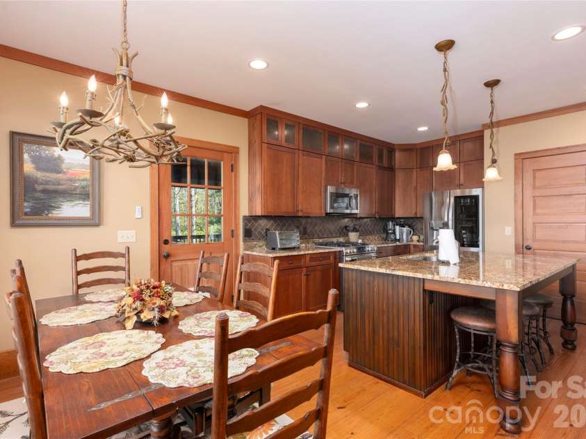 601 Hawk Mountain Road, Lake Toxaway, NC 28747.  MLS# CAR4378046, YatesRealty ID 23842. 