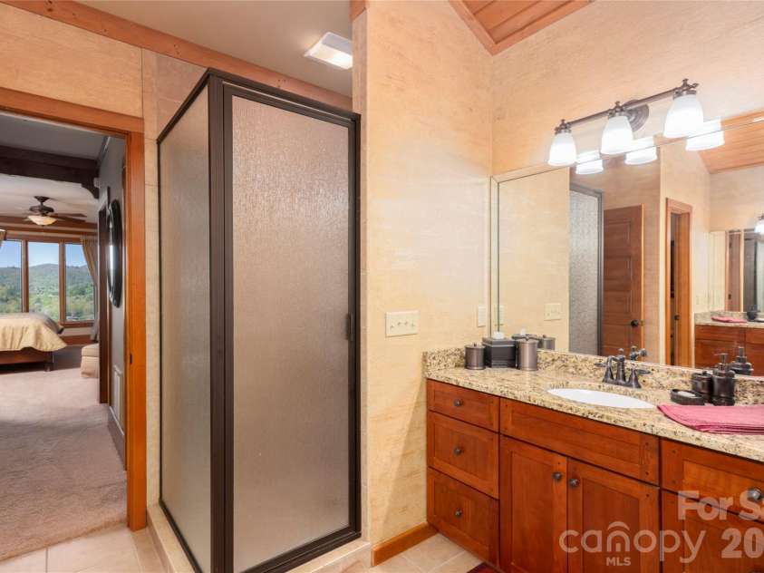 601 Hawk Mountain Road, Lake Toxaway, NC 28747.  MLS# CAR4378046, YatesRealty ID 23842. 