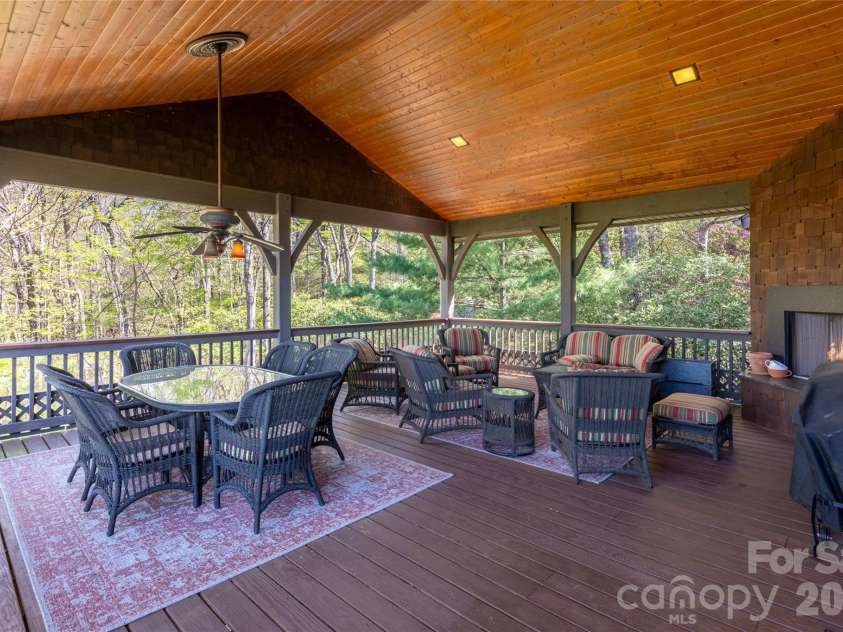601 Hawk Mountain Road, Lake Toxaway, NC 28747.  MLS# CAR4378046, YatesRealty ID 23842. 