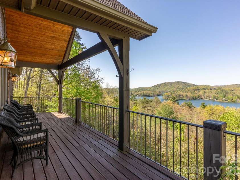 601 Hawk Mountain Road, Lake Toxaway, NC 28747.  MLS# CAR4378046, YatesRealty ID 23842. 