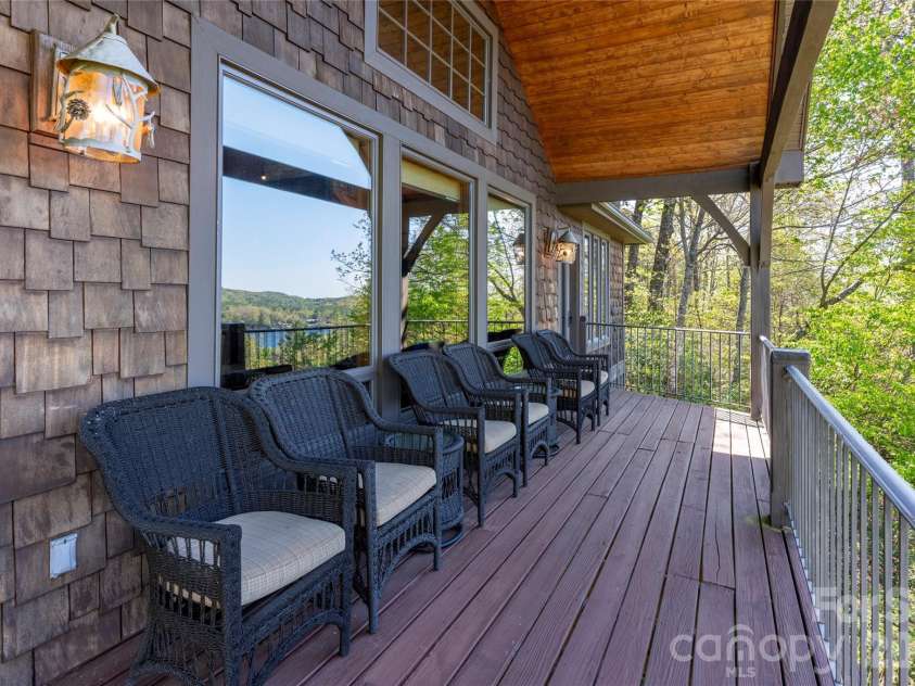 601 Hawk Mountain Road, Lake Toxaway, NC 28747.  MLS# CAR4378046, YatesRealty ID 23842. 