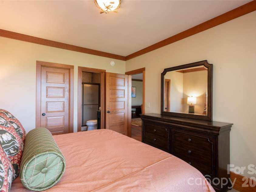 601 Hawk Mountain Road, Lake Toxaway, NC 28747.  MLS# CAR4378046, YatesRealty ID 23842. 