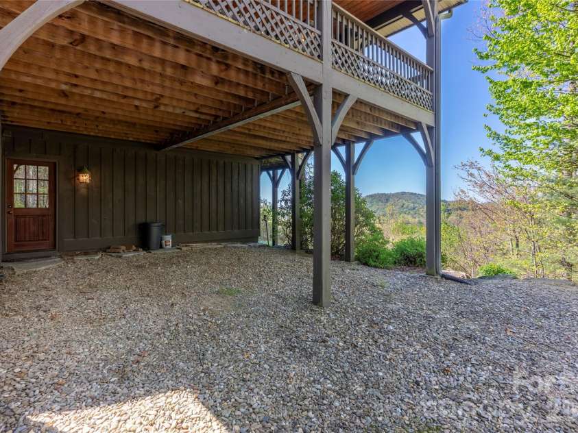 601 Hawk Mountain Road, Lake Toxaway, NC 28747.  MLS# CAR4378046, YatesRealty ID 23842. 