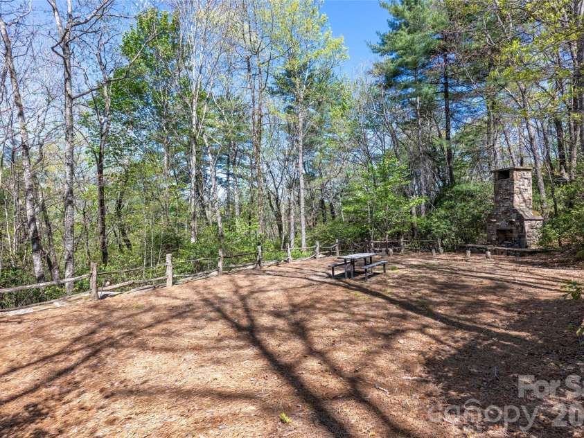 601 Hawk Mountain Road, Lake Toxaway, NC 28747.  MLS# CAR4378046, YatesRealty ID 23842. 