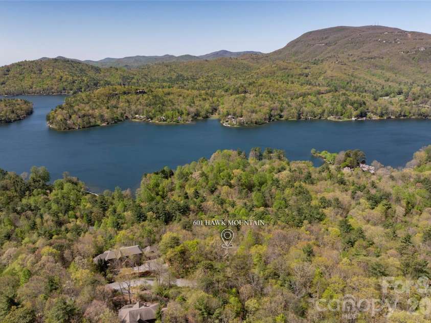 601 Hawk Mountain Road, Lake Toxaway, NC 28747.  MLS# CAR4378046, YatesRealty ID 23842. 